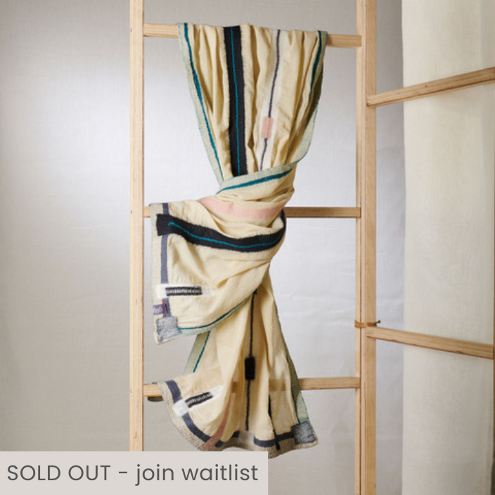 Variations Collection Shawl no. 4 (Ecru)